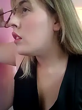 jenny Dream  online show from April 17, 2026, 7:38 pm