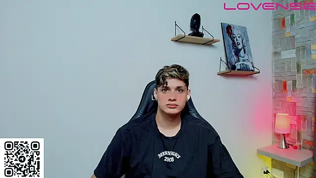 Snapshot of flaquito___ chatting on May 27, 2026, 8:49 pm flaquito online show from May 27, 2026, 8:49 pm