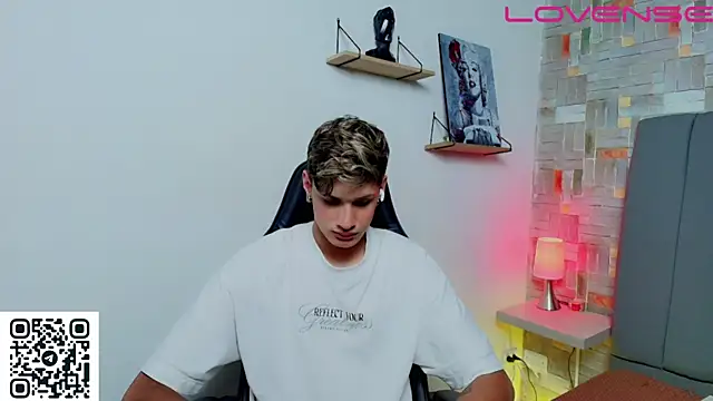 Snapshot of flaquito___ chatting on May 28, 2026, 8:48 pm flaquito online show from May 28, 2026, 8:48 pm