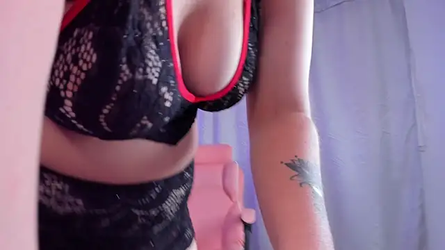 Lyra Dream online show from April 5, 2026, 8:15 pm