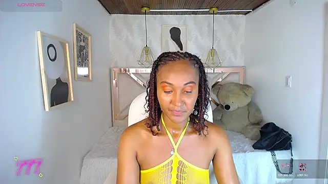 Leomi  online show from April 9, 2026, 7:53 pm