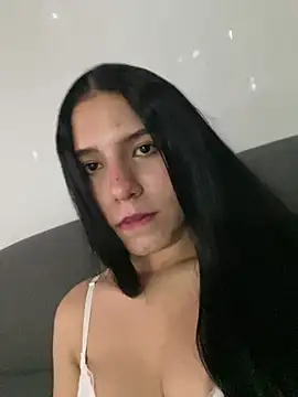 Snapshot of IsabelaRivers chatting on April 16, 2026, 3:07 am IsabelaRivers online show from April 16, 2026, 3:07 am