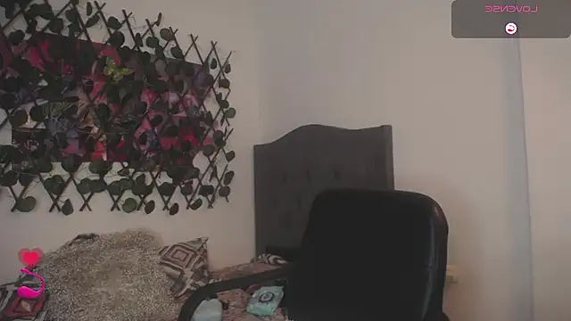 Snapshot of Samantha_Matius chatting on April 15, 2026, 7:40 pm Samantha Matius online show from April 15, 2026, 7:40 pm