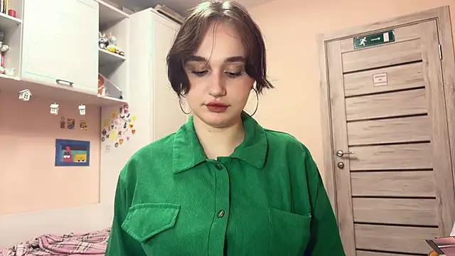 NoraSweetie online show from April 4, 2026, 3:18 pm