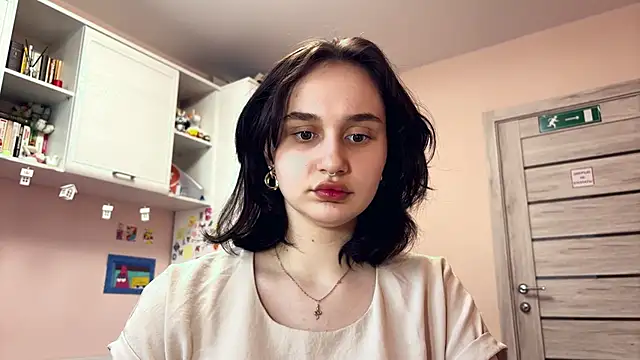 NoraSweetie online show from April 8, 2026, 3:35 pm