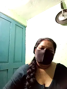 PINKI 024 online show from April 4, 2026, 6:20 am