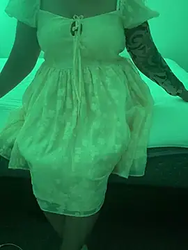 VoyeurismCouple online show from April 20, 2026, 8:17 am