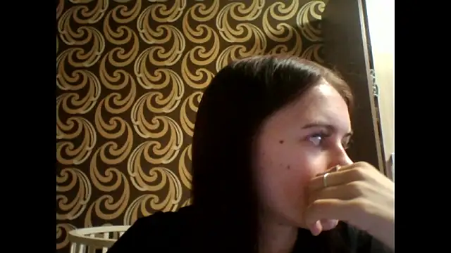 Snapshot of KikiAmino chatting on July 15, 2026, 5:58 am KikiAmino online show from July 15, 2026, 5:58 am