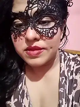 Maskedcurves online show from April 9, 2026, 5:53 am