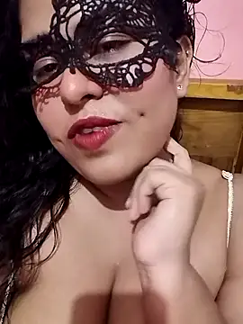 Maskedcurves online show from April 10, 2026, 6:09 am