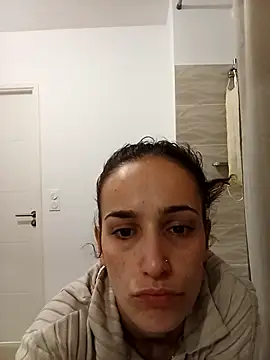 Lolaa92i online show from April 5, 2026, 3:40 pm