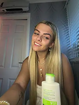 Alysse online show from April 21, 2026, 6:58 pm