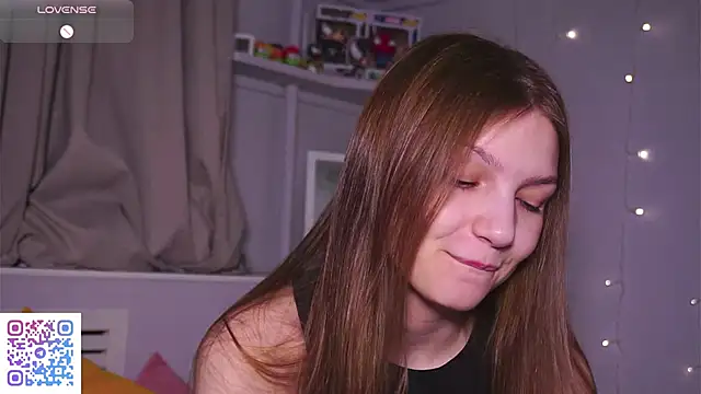 Snapshot of OpsieBoobsie chatting on April 5, 2026, 4:52 am OpsieBoobsie online show from April 5, 2026, 4:52 am