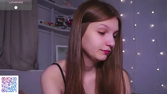 Snapshot of OpsieBoobsie chatting on April 16, 2026, 4:24 am OpsieBoobsie online show from April 16, 2026, 4:24 am