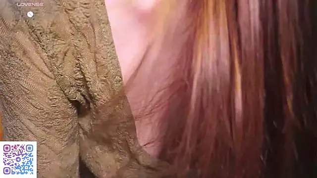 Snapshot of OpsieBoobsie chatting on April 9, 2026, 5:09 am OpsieBoobsie online show from April 9, 2026, 5:09 am