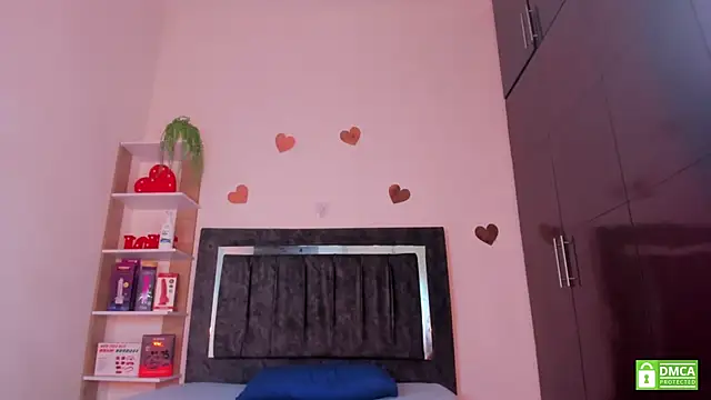 Snapshot of Blair_Curvy chatting on July 7, 2026, 12:42 pm Blair Curvy online show from July 7, 2026, 12:42 pm