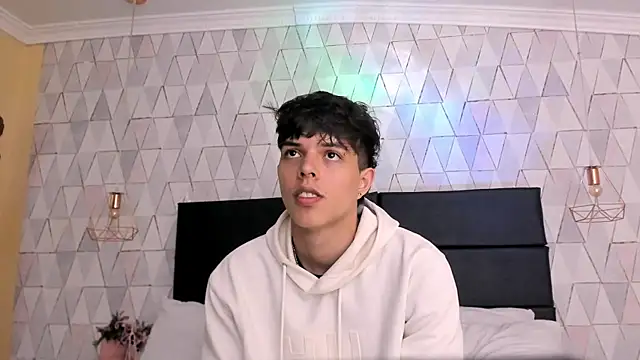 DamiaanXx online show from April 10, 2026, 12:56 pm