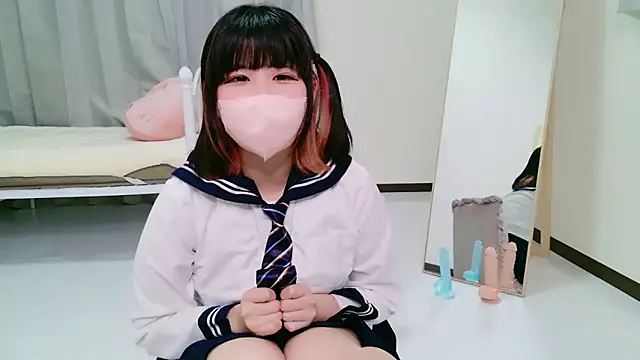 RAIMU CHAN online show from April 10, 2026, 2:24 pm