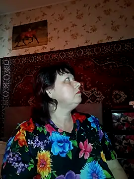 Snapshot of AuroKaria chatting on April 4, 2026, 8:21 am AuroKaria online show from April 4, 2026, 8:21 am