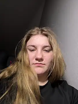 Flowers454 online show from April 14, 2026, 1:32 am