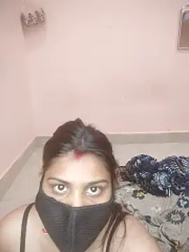 Snapshot of SURAJSAVITA chatting on April 18, 2026, 7:58 pm SURAJSAVITA online show from April 18, 2026, 7:58 pm