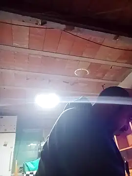 Elwapoxxx online show from April 7, 2026, 8:21 pm