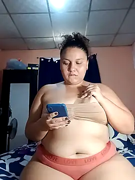 Marialae2735 online show from April 7, 2026, 6:43 pm