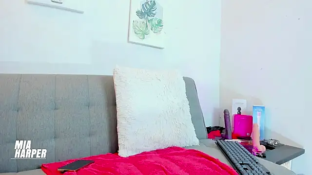 Miaa HarperX  online show from April 9, 2026, 11:11 pm