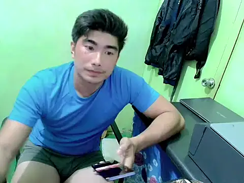 Hunkfireman online show from April 11, 2026, 4:09 am