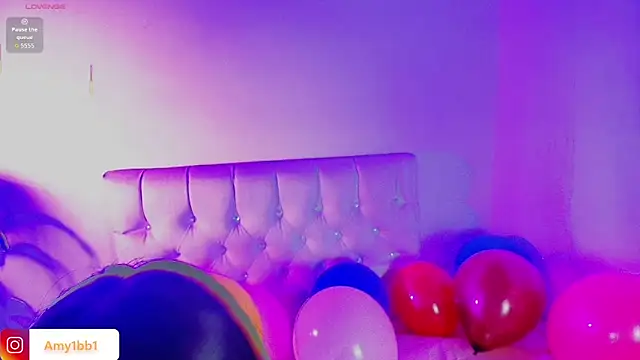 ammy gloww online show from April 14, 2026, 7:02 am