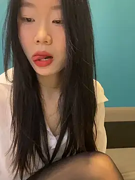 Snapshot of ZHJKS9988 chatting on April 15, 2026, 2:06 am ZHJKS9988 online show from April 15, 2026, 2:06 am