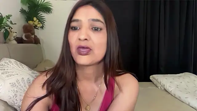 FogGirl online show from April 3, 2026, 6:53 am