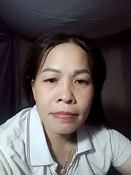 Snapshot of -Luni- chatting on July 29, 2026, 6:23 am -Luni- online show from July 29, 2026, 6:23 am