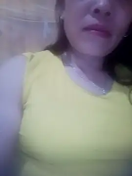 Snapshot of -Luni- chatting on May 12, 2026, 2:23 pm -Luni- online show from May 12, 2026, 2:23 pm