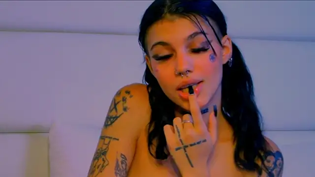 YasminnStorm online show from June 24, 2026, 4:44 am