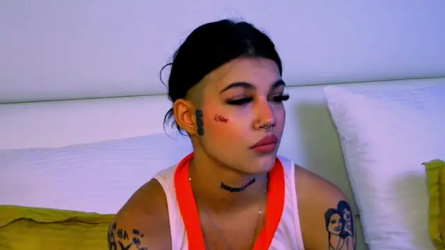 YasminnStorm online show from June 16, 2026, 4:23 am