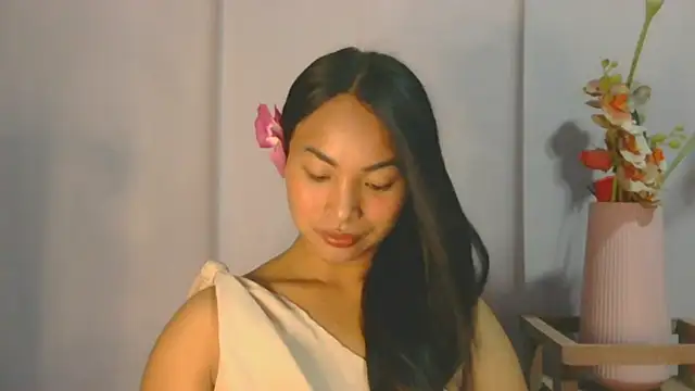 CherlynRuffino online show from April 9, 2026, 6:19 am