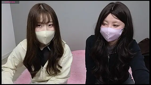 karen3737 online show from April 30, 2026, 2:13 pm