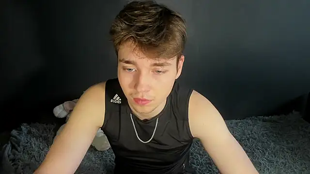 zeriax online show from April 7, 2026, 1:40 am