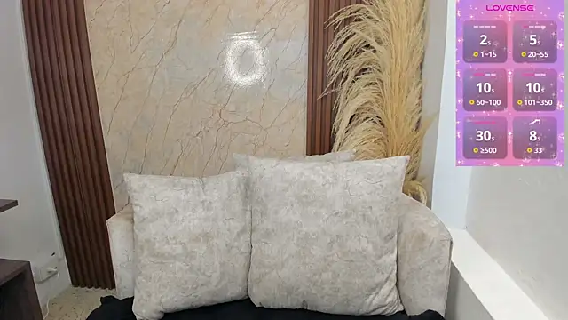 Atiena  online show from May 13, 2026, 6:37 pm