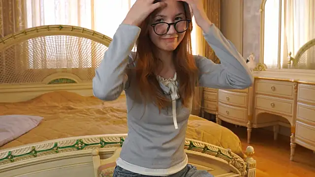 KristyMcgough online show from April 12, 2026, 10:29 am