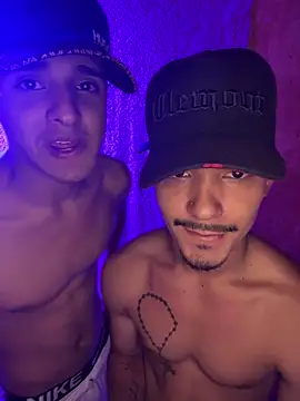 Cuteathleticboys online show from April 18, 2026, 1:08 am