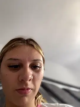 Alison parkerrr online show from April 15, 2026, 7:18 pm