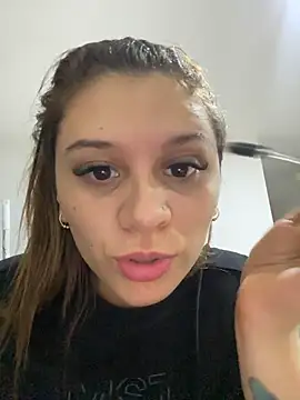 Alison parkerrr online show from April 5, 2026, 2:07 am