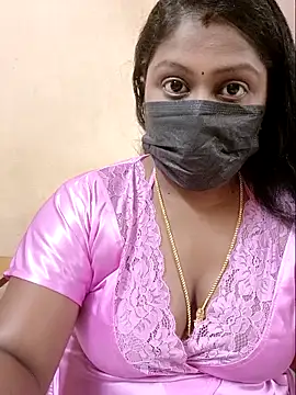 Romantic Woman online show from April 13, 2026, 6:12 pm