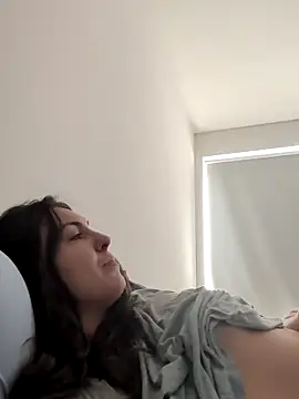 alwayswettt online show from April 11, 2026, 6:44 pm