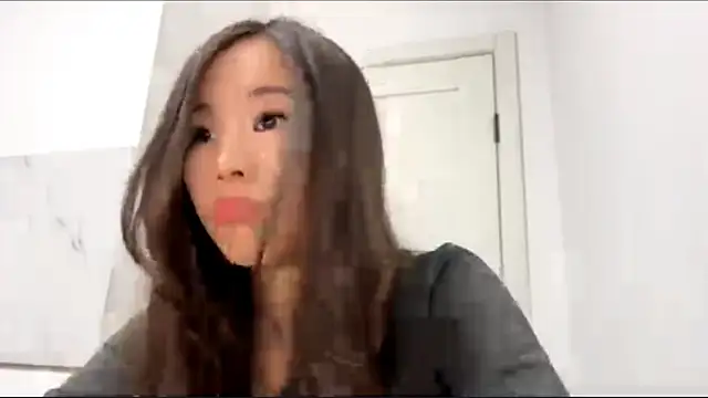 Snapshot of fengxicolombia chatting on April 6, 2026, 4:52 pm fengxicolombia online show from April 6, 2026, 4:52 pm