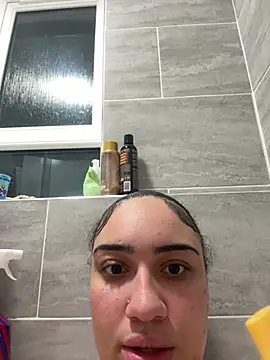 Snapshot of shayyxo chatting on April 6, 2026, 9:05 pm shayyxo online show from April 6, 2026, 9:05 pm