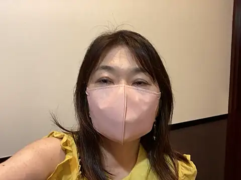 Snapshot of lemonade_madame chatting on June 10, 2026, 12:45 am lemonade madame online show from June 10, 2026, 12:45 am