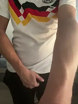 YorSexboy777 online show from April 6, 2026, 2:40 pm